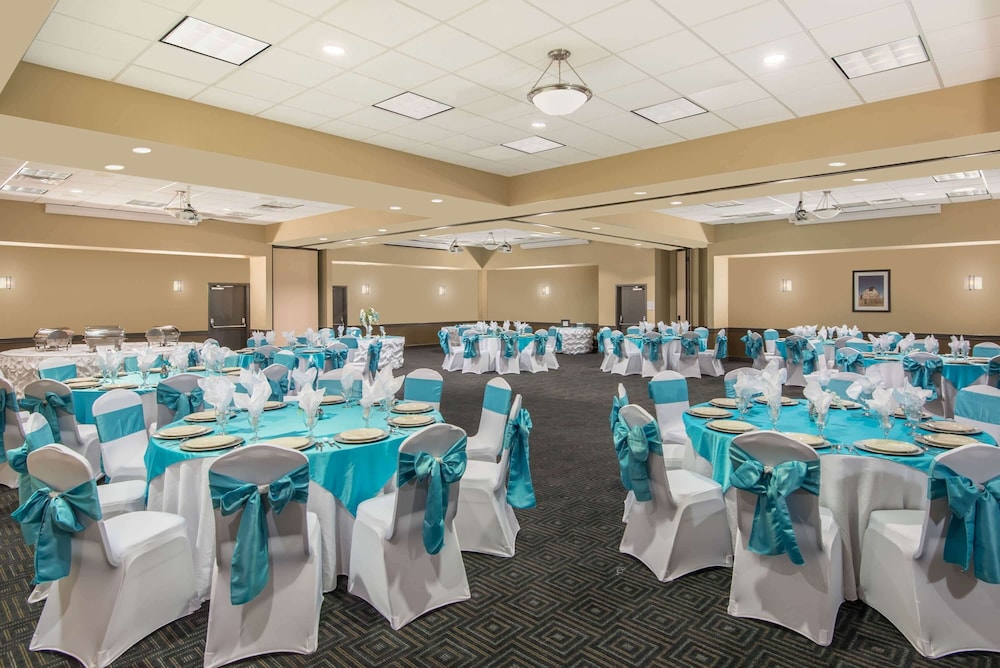 Wyndham Garden Texarkana - photo 18