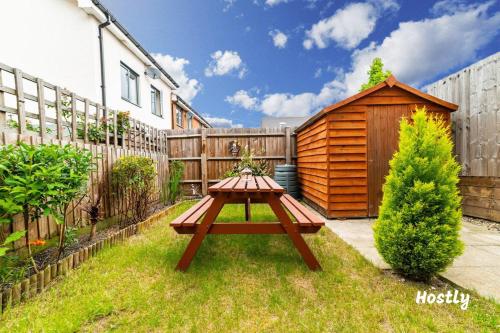 Puffin Way Comfortable spacious house with parking