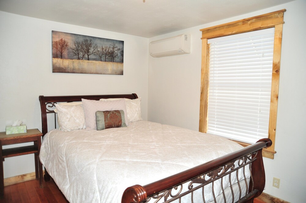 The Manor Motel - photo 6