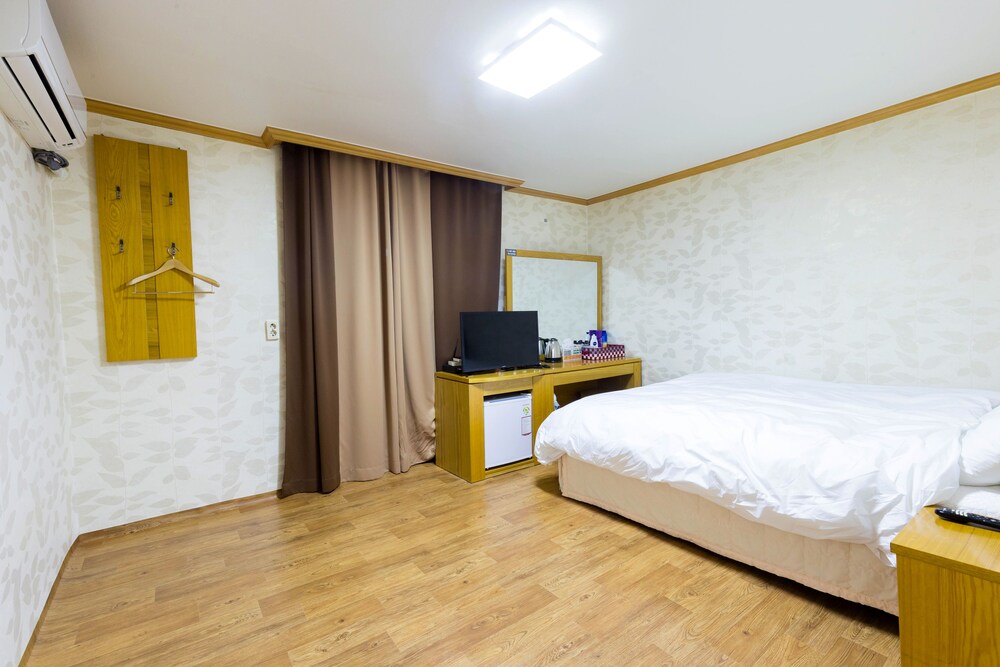 Papaya Motel — hotel in Gangneung