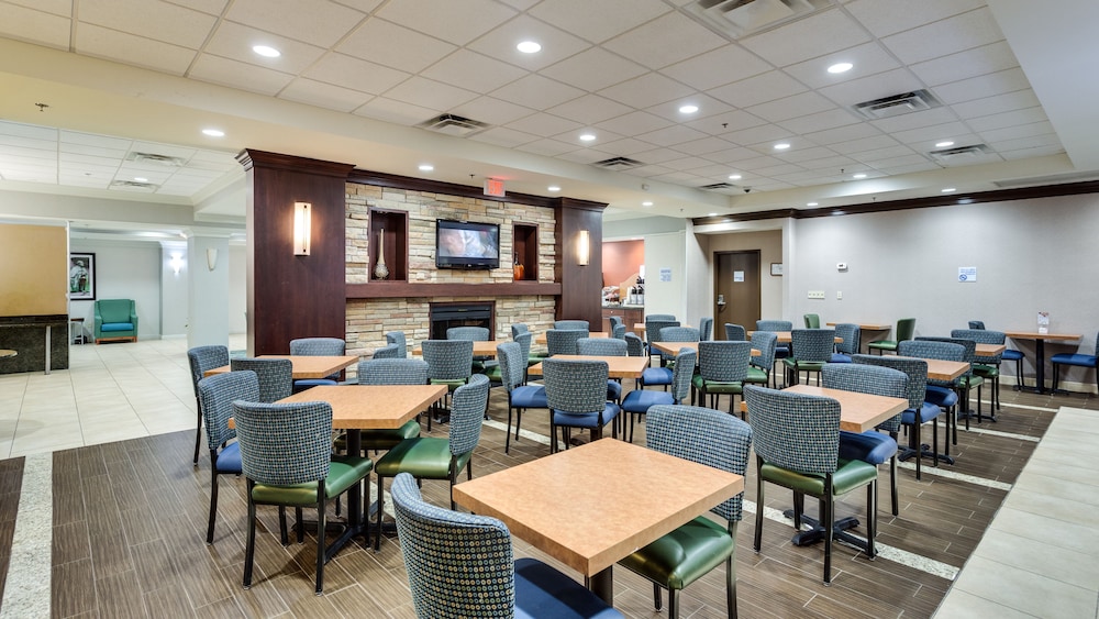 Holiday Inn Express Washington DC SW Springfield - photo 22