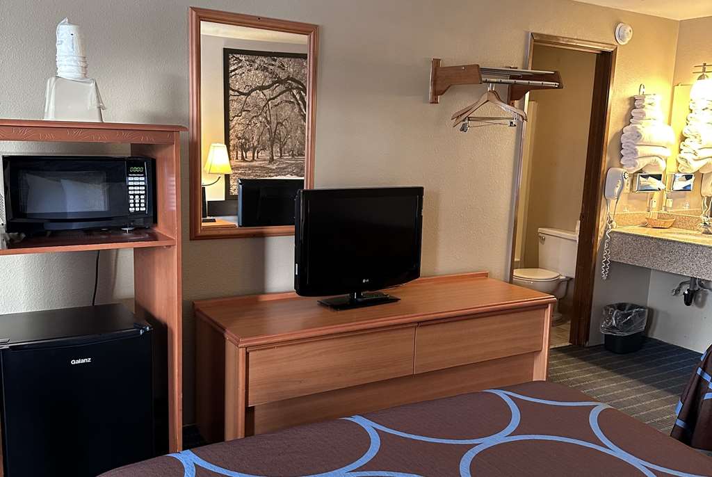 Super 8 by Wyndham Vancouver East - photo 9