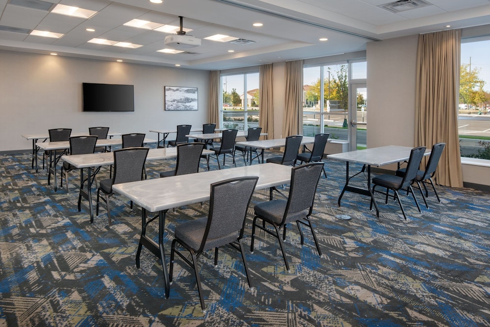 Residence Inn By Marriott Indianapolis Keystone - photo 32
