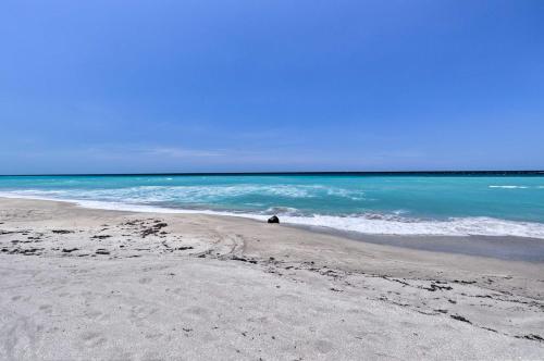 Stuart Condo at Beachfront Resort with Ocean Views - photo 11