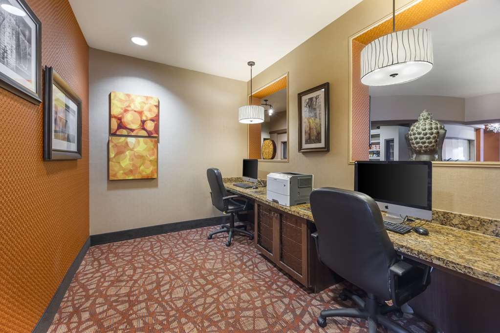 Best Western Plus Tupelo Inn & Suites - photo 32