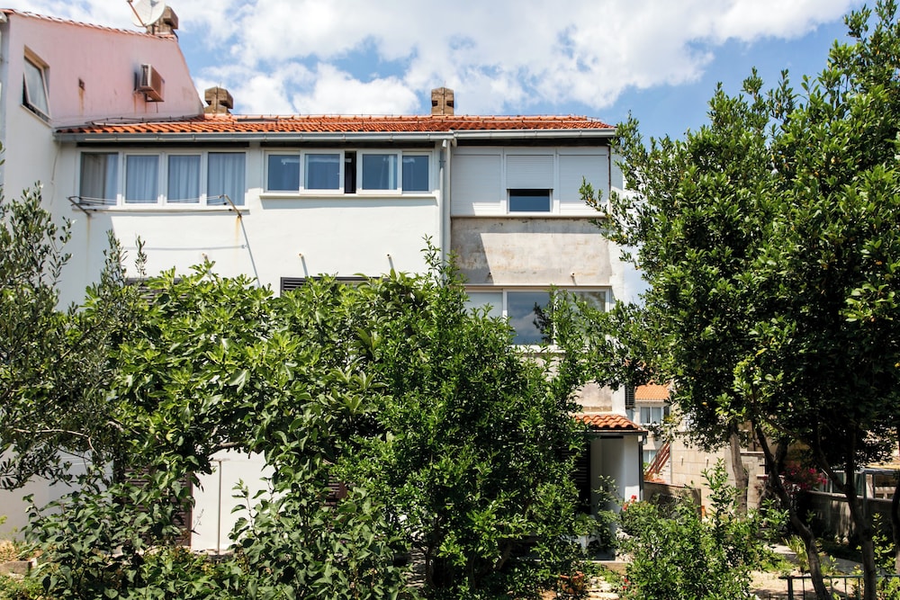 Apartment Tetepave