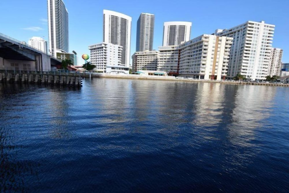 2 Bedroom Unit Across From Ocean @ Beachwalk Resort - photo 45