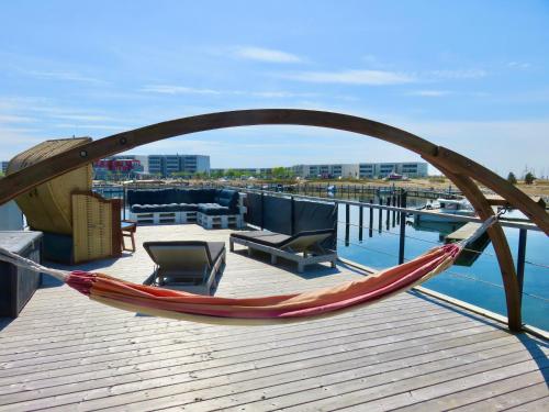 Hausboot Fehmarn - carbon neutral hotel in Fehmarn