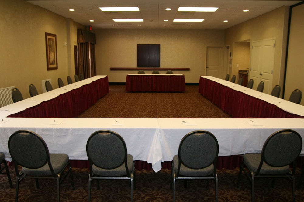 Hampton Inn & Suites Chesapeake Battlefield Blvd. - photo 45