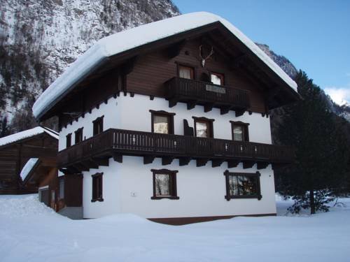 Alm Apartments — 4-Star Luxury Hotel in Heiligenblut, Austria