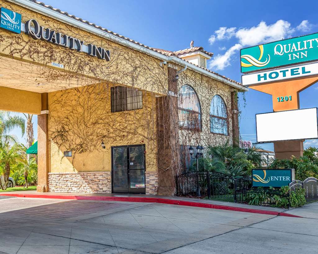 Quality Inn Hemet San Jacinto - photo 3