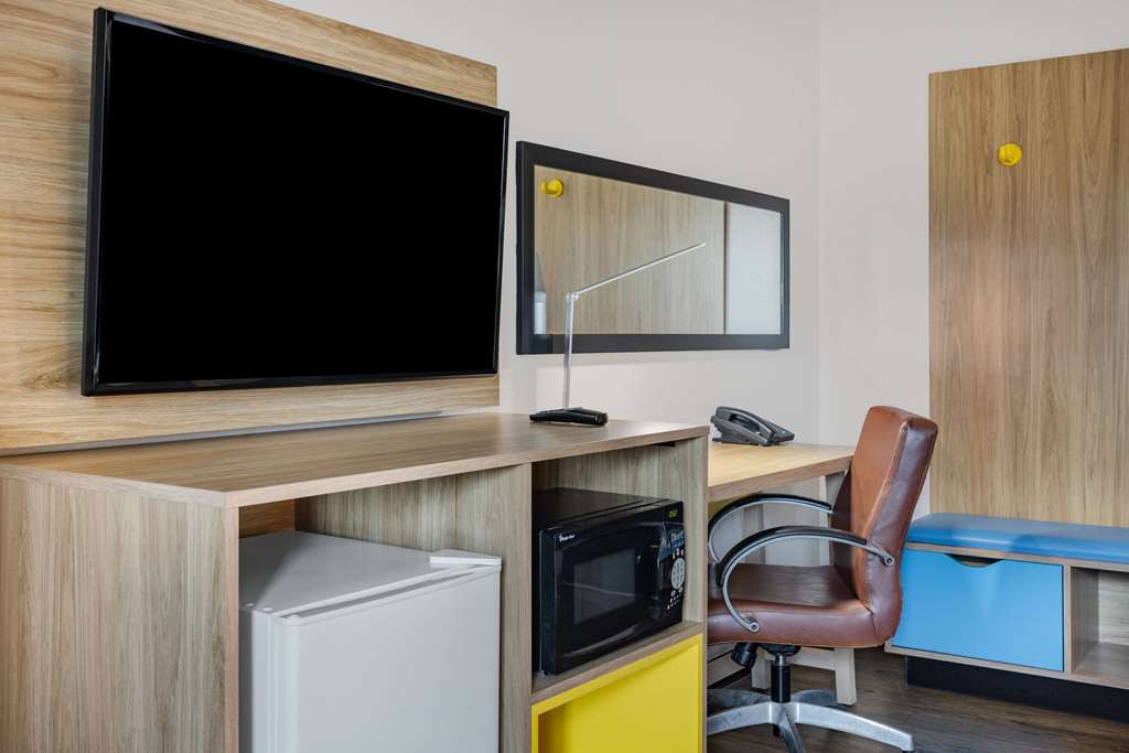 Days Inn by Wyndham Raleigh Glenwood Crabtree - photo 26