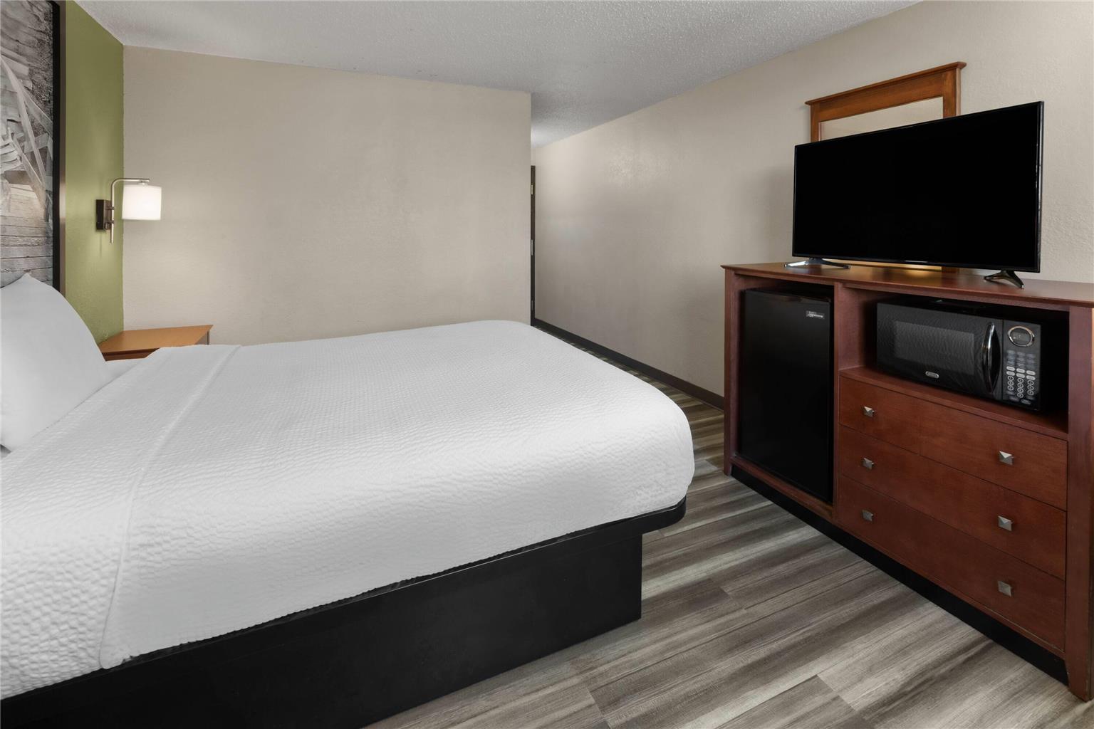 Super 8 by Wyndham Winona MN - photo 28
