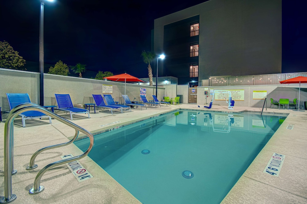 Home2 Suites by Hilton Las Vegas North - photo 32