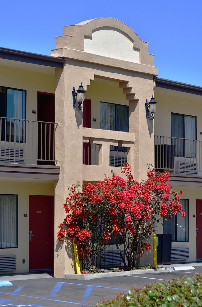 Lamplighter Inn & Suites at SDSU - photo 5