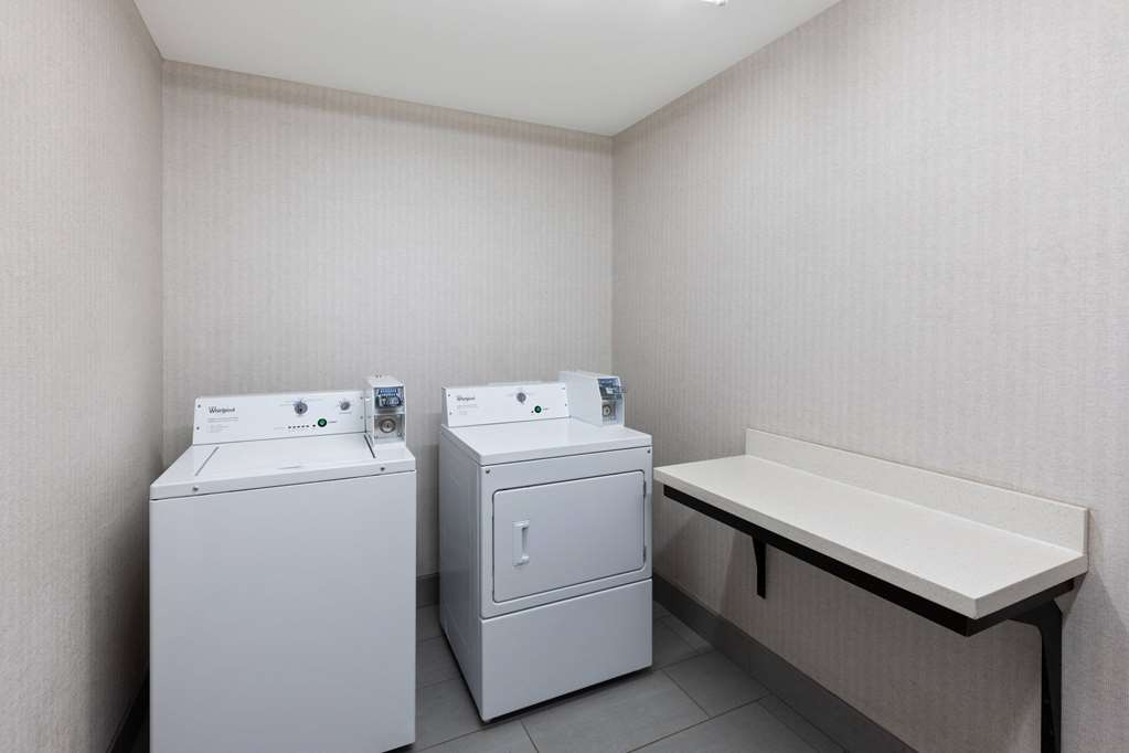 La Quinta Inn & Suites by Wyndham Cullman - photo 49