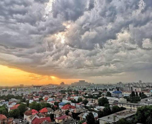 Luxurious Penthouse with fantastic views — 4-Star Luxury Hotel in Bucharest, Romania