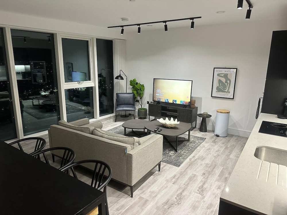 Impeccable 1bed Flat in West London — 4-Star Luxury Hotel in London, United Kingdom