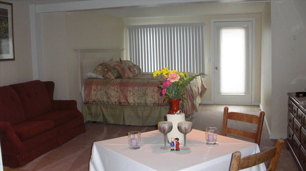 The Windswept Inn - photo 23