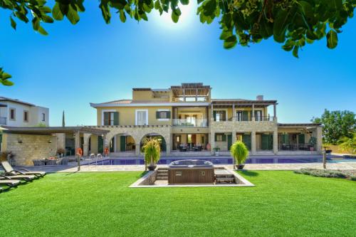 5 Bedroom Villa Rio With Large Private Pool And Hot Tub Aphrodite Hills Resort — Unknown City