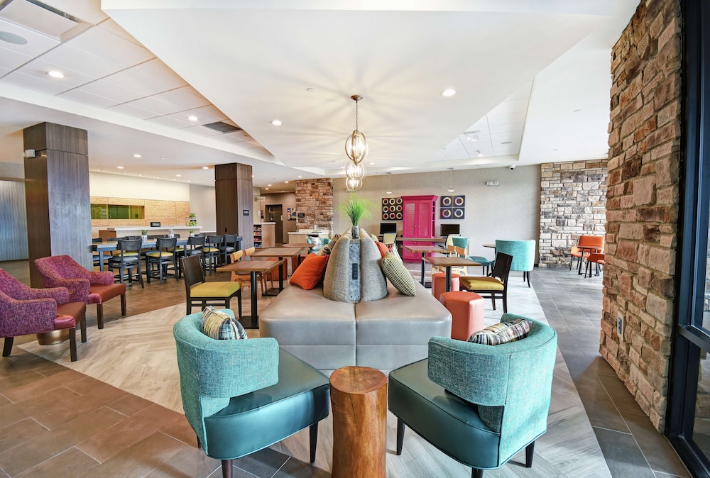 Home2 Suites by Hilton Beloit - photo 3