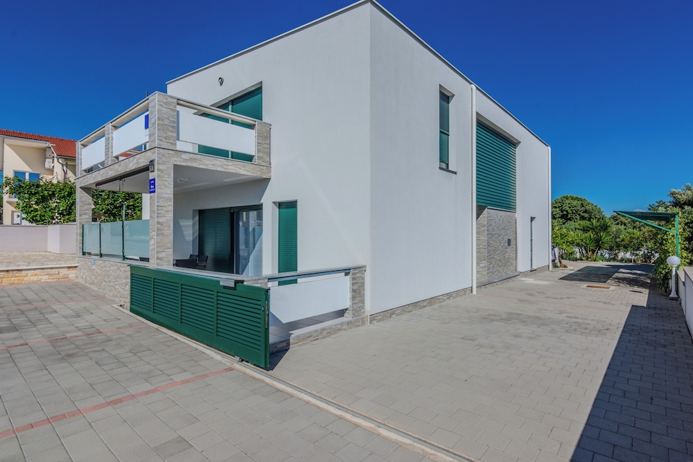 Apartment Marovic in Vir, Croatia