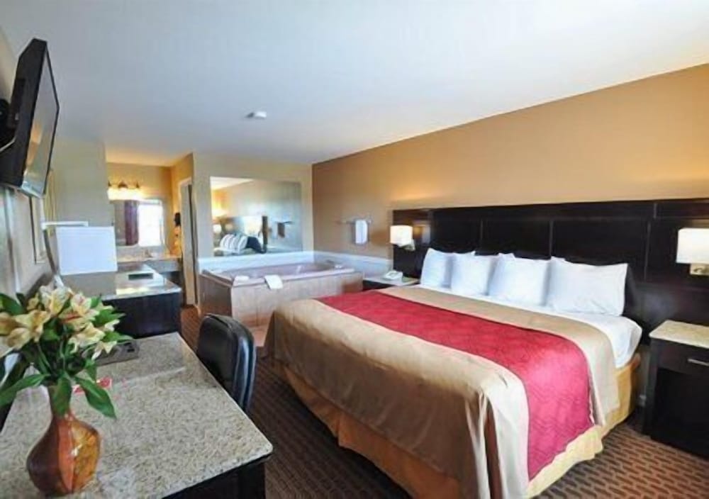 Econo Lodge Princess Anne - photo 4