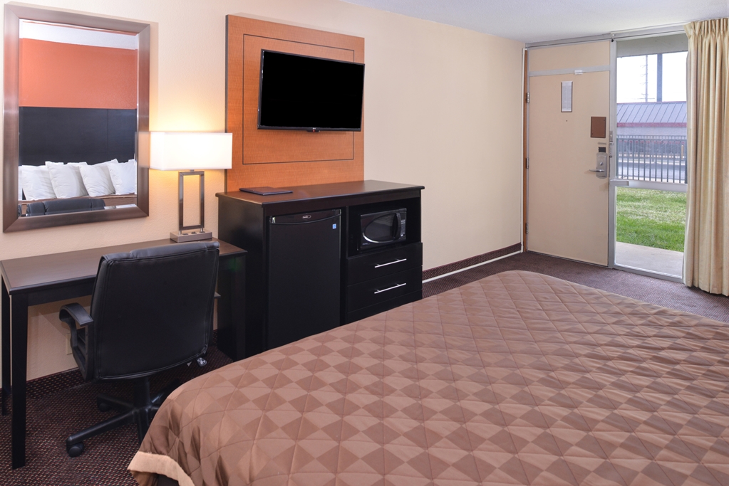 Americas Best Value Inn Collinsville St. Louis - photo 9