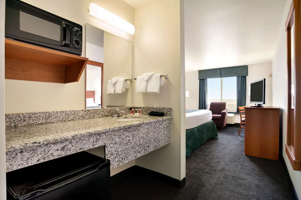 Travelodge by Wyndham Bill WY Thunder Basin Ntl Grassland - photo 7