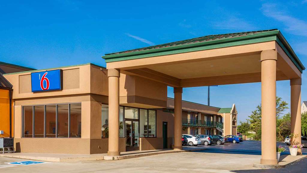 Motel 6 Clarksville TN - photo 3