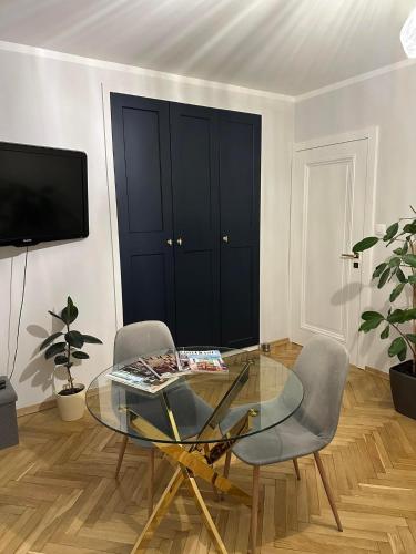 Art Deco Apartment — 4-Star Luxury Hotel in Warsaw, Poland