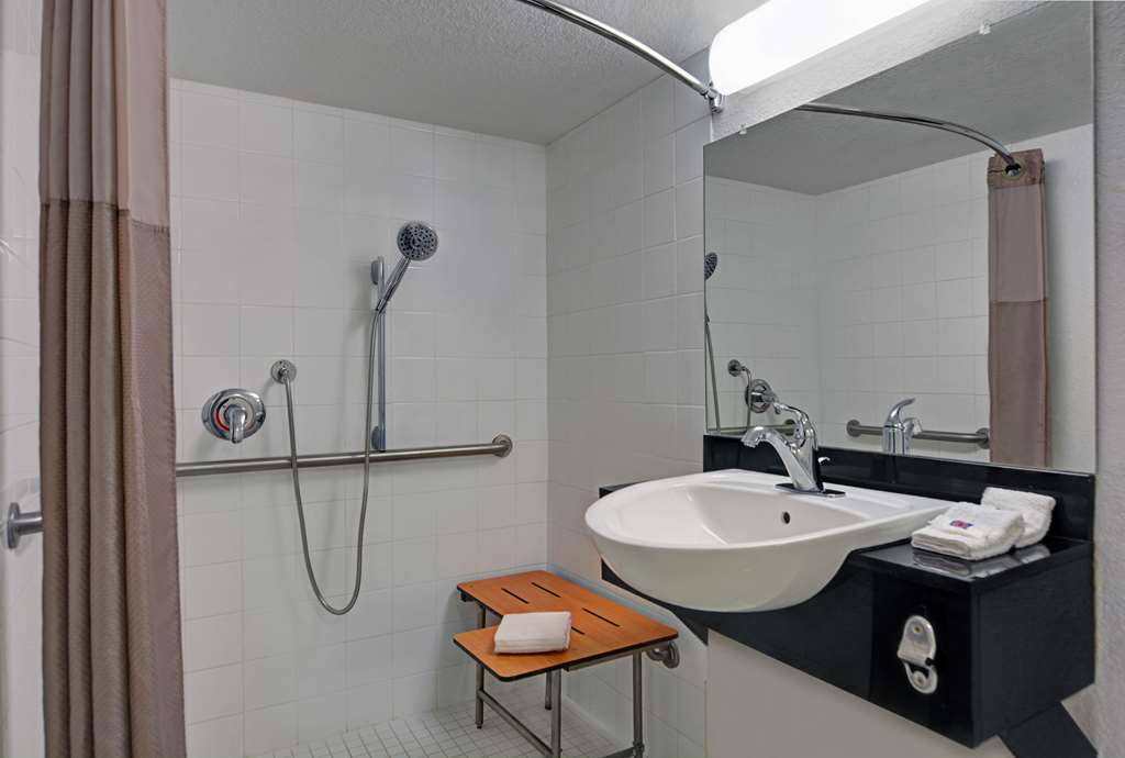 Motel 6 Cutler Bay FL - photo 20