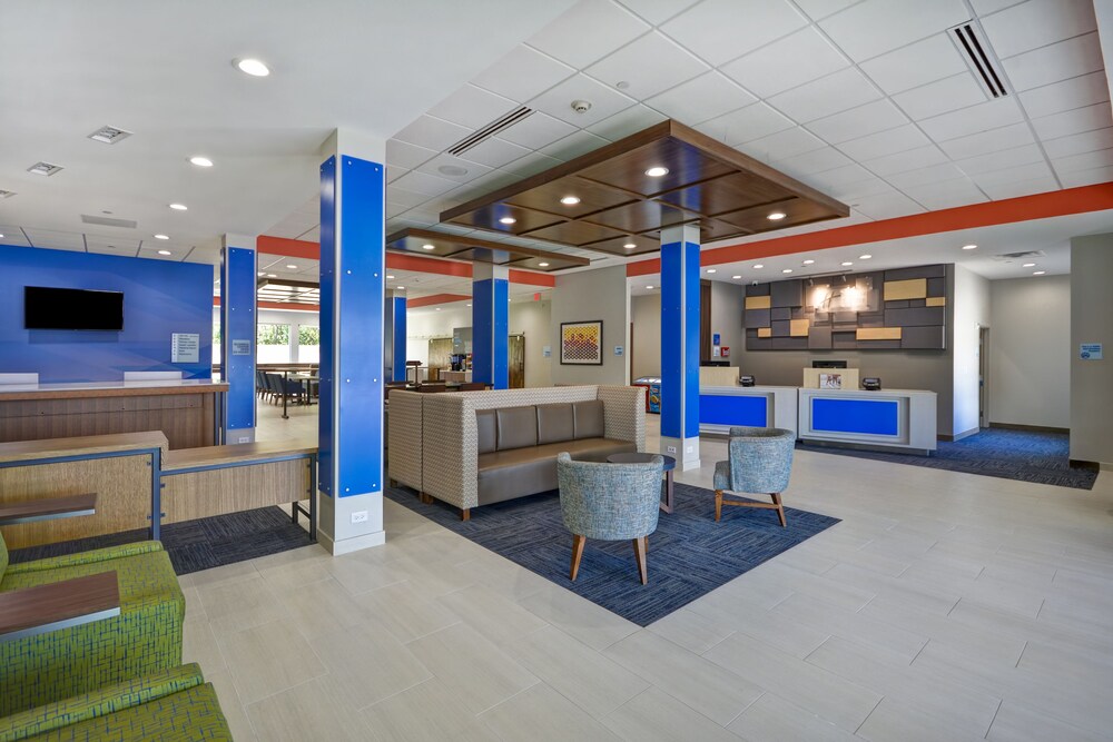 Holiday Inn Express & Suites Houston NASA Boardwalk Area by IHG - photo 36