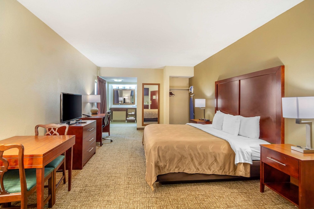 Quality Inn & Suites Olde Town - photo 8