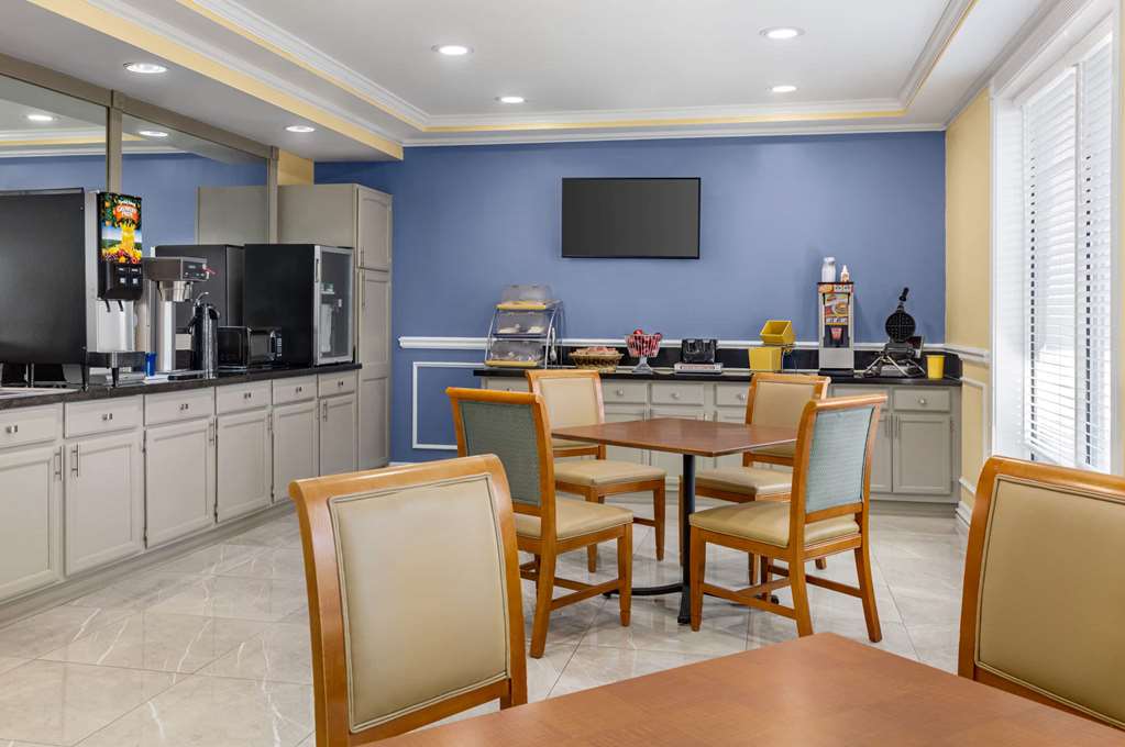 Days Inn by Wyndham Kingsland GA - photo 36