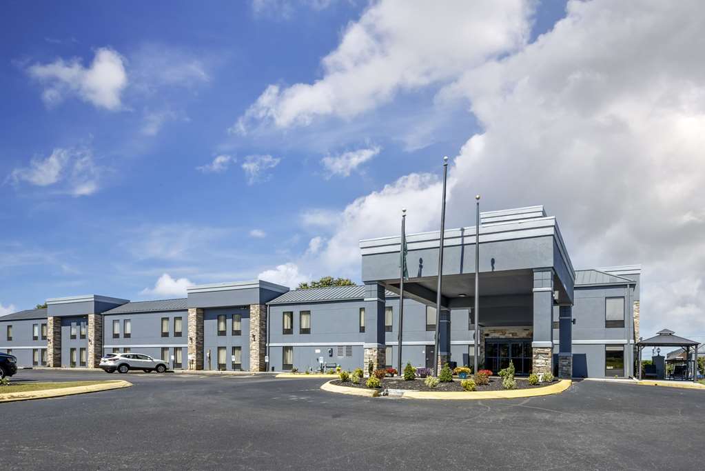 Quality Inn Clarksville Exit 11 in Clarksville, United States