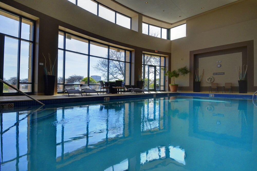 Renaissance Chicago Glenview Suites Hotel - photo 27