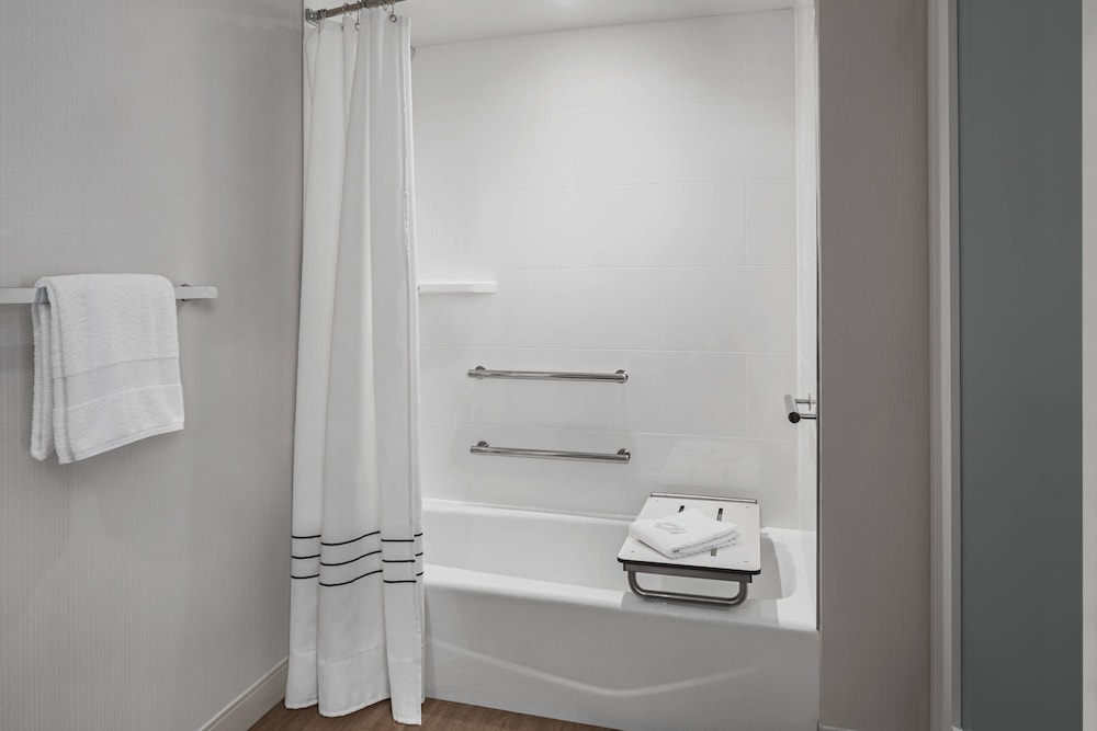 Pleasanton Marriott - photo 9