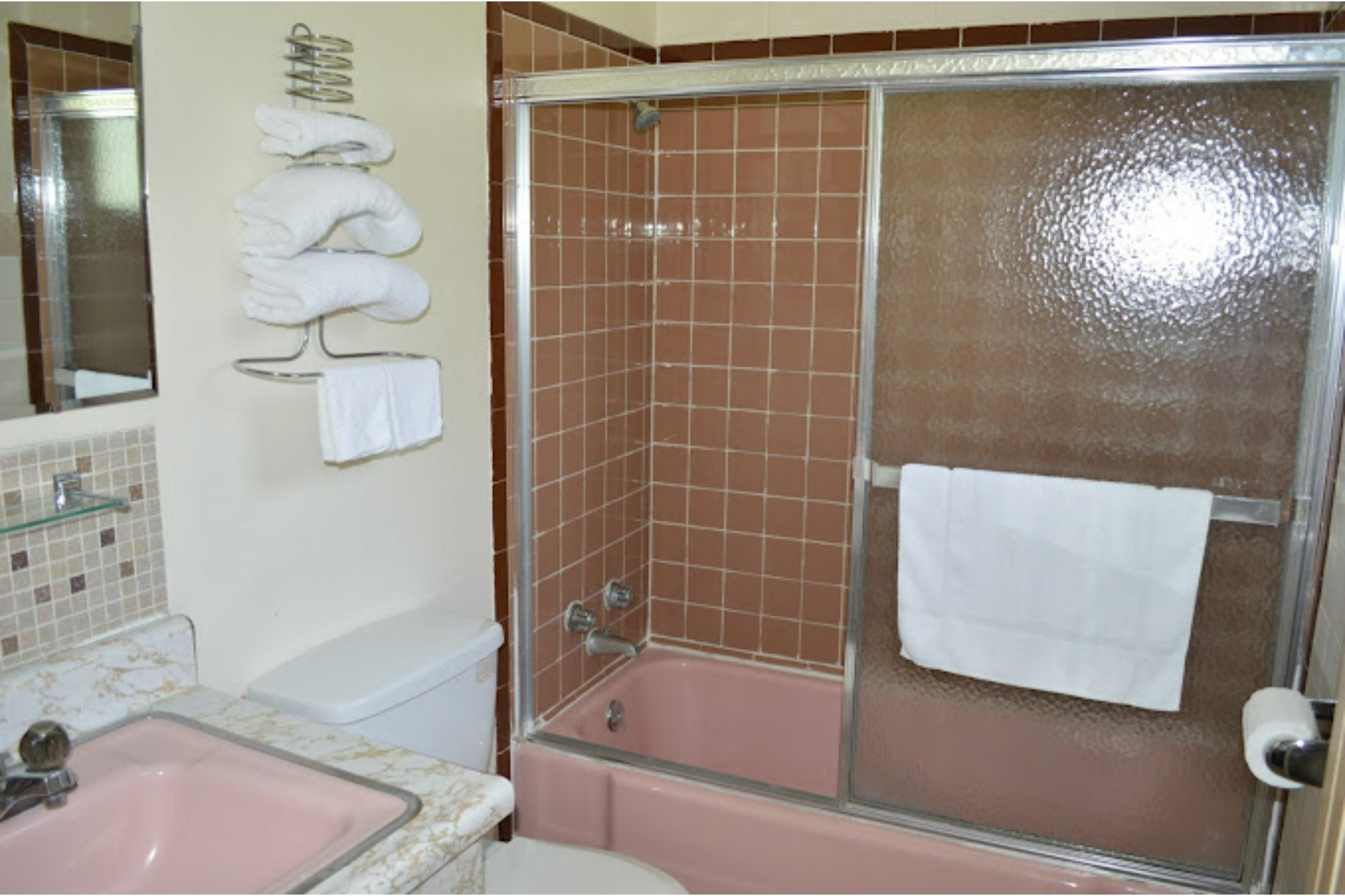 Capri Motel By OYO Elwood Wathena - photo 30