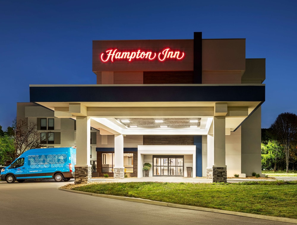 Hampton Inn Kansas City Airport - featured photo