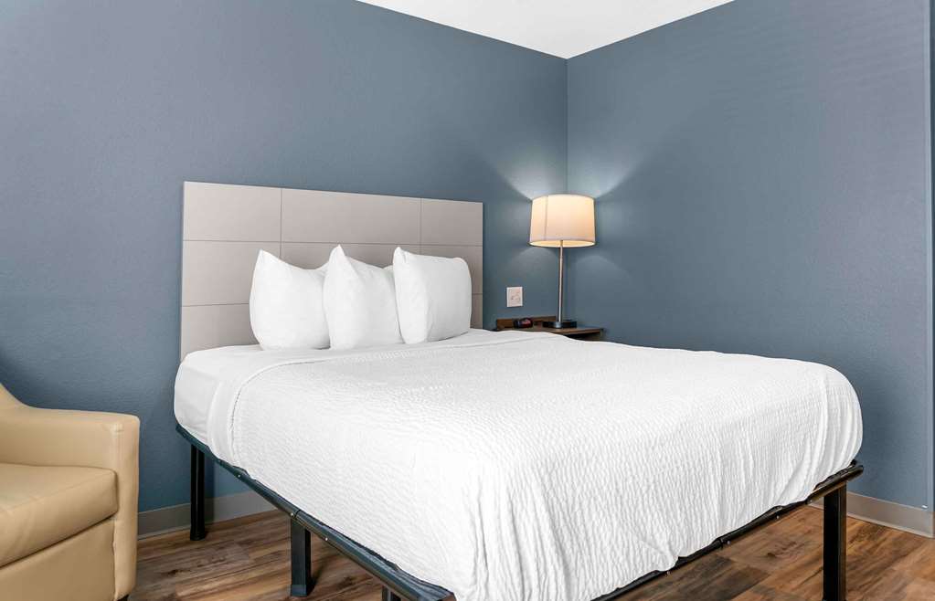 Extended Stay America Suites Detroit Rochester Hills - photo 8