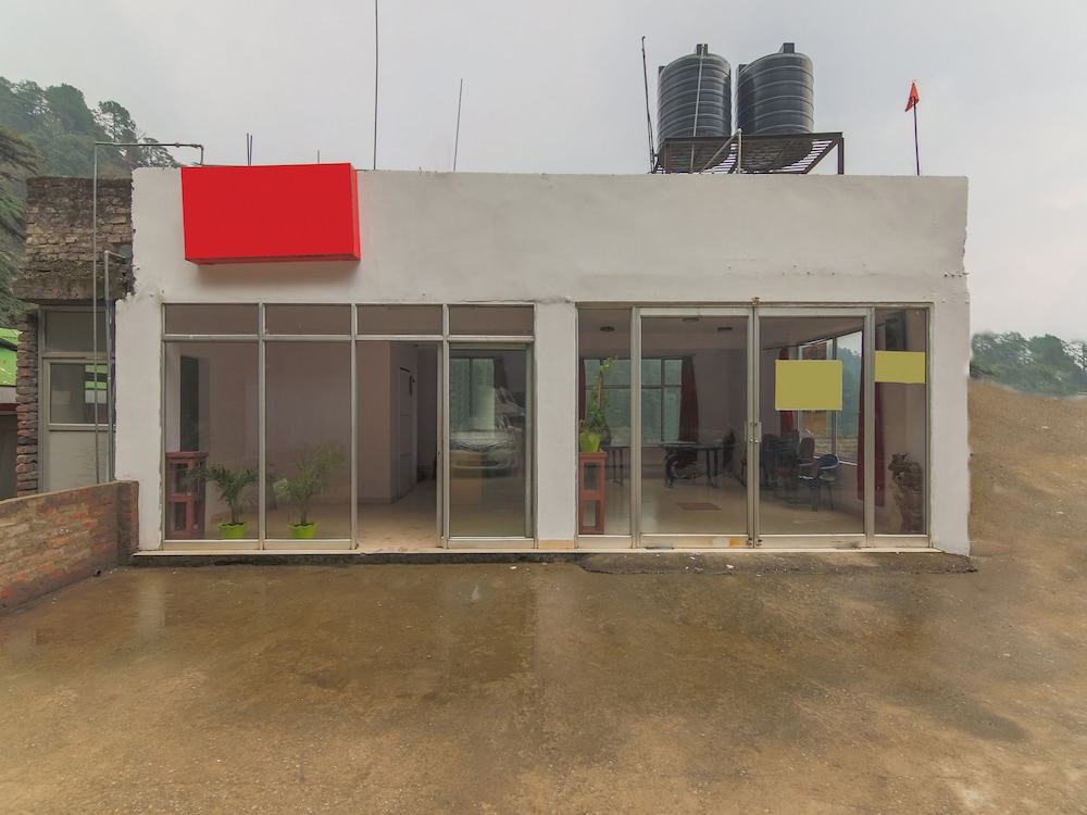 Oyo 23584 Ivy Resort — Shimla