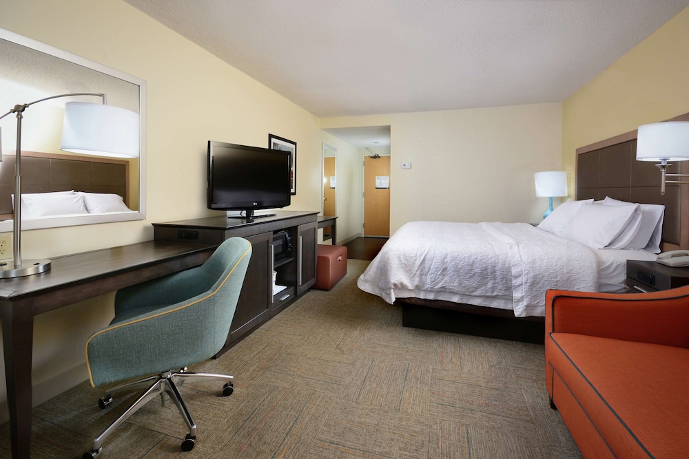 Hampton Inn Martinsville - photo 12
