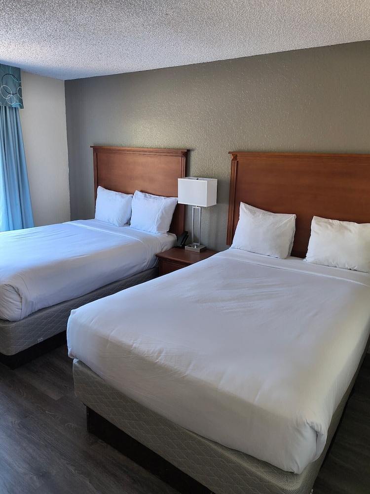 Baymont By Wyndham Gainesville I 75 - photo 6