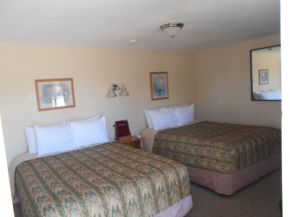 Super Saver Inn - photo 17