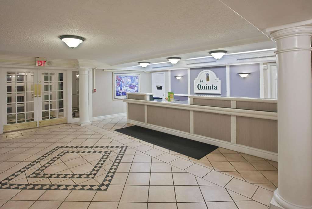 La Quinta Inn by Wyndham Omaha West - photo 6