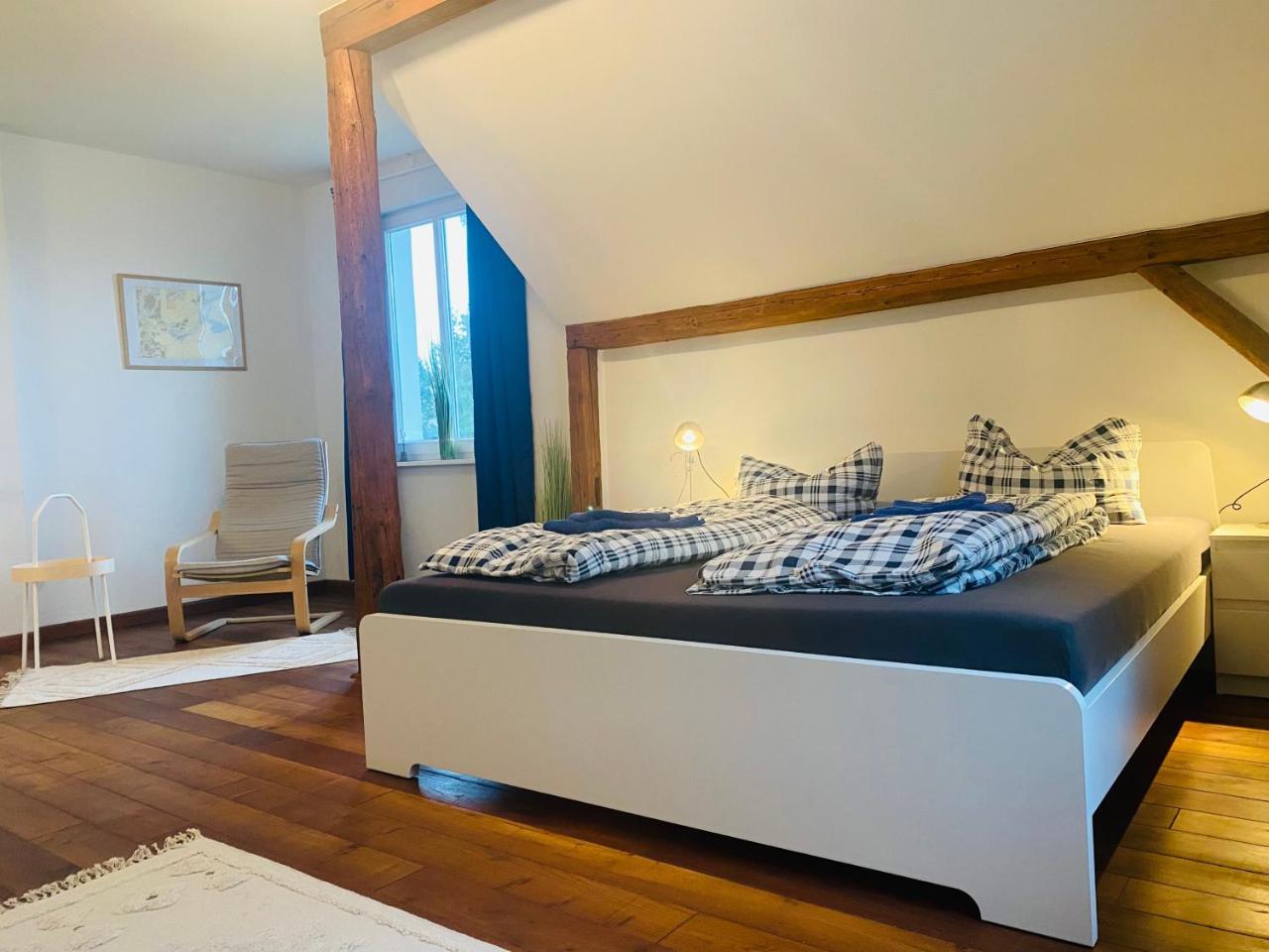 Kapitänshaus an der Warnow mit Sauna in Rostock, Germany