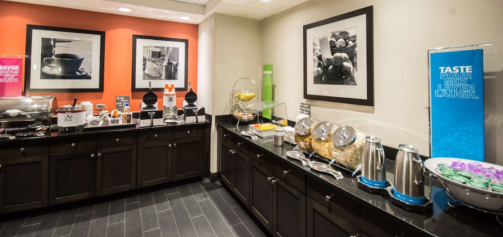 Hampton Inn & Suites Orlando At SeaWorld - photo 32
