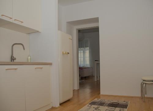 White Lotus Apartment — Vienna — photo 4