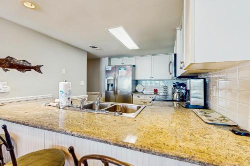 Romar Tower Unit 1A — Orange Beach — photo 3